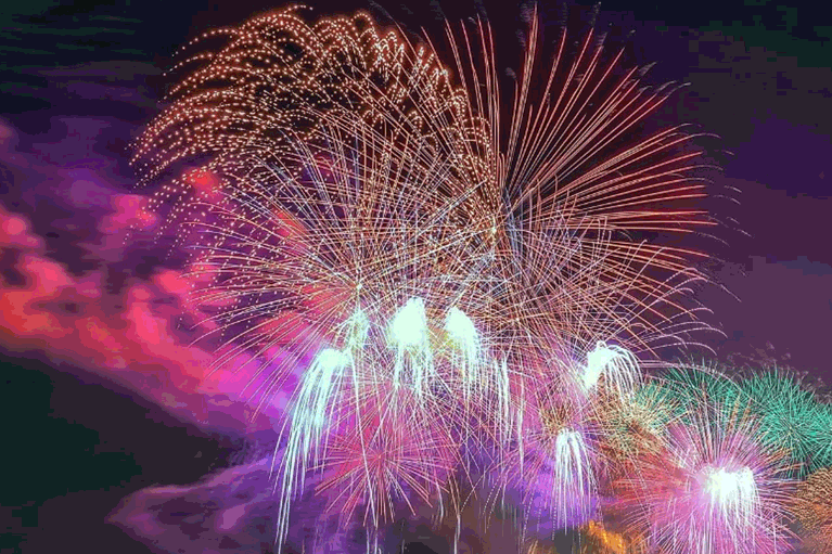 Профессиональная пиротехника ОПТОМ Мензелинск  | menzelinsk.salutsklad.ru